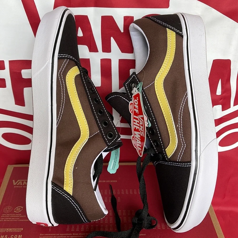 Vans Comfycush Old
(Tri-Tone)Bikrandrmermgld
VNOA5DYC8U8
Men’s sneakers - Picture 12 of 16
